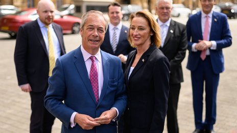 Дойде ли краят на двупартийната система във Великобритания?