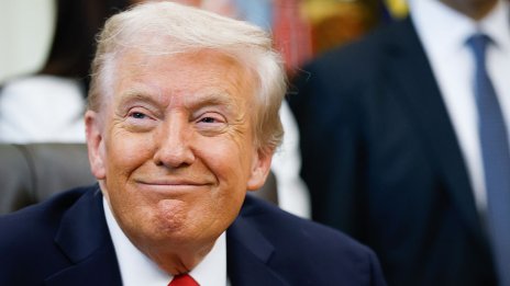 От пародия до главозамайваща наглост: Защо Тръмп иска от данъкоплатците 230 млн. долара за себе си