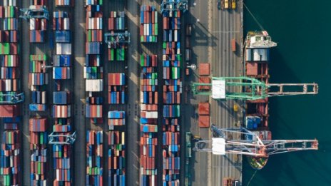 Южнокорейският износ се ускорява заради силно търсене от страна на САЩ