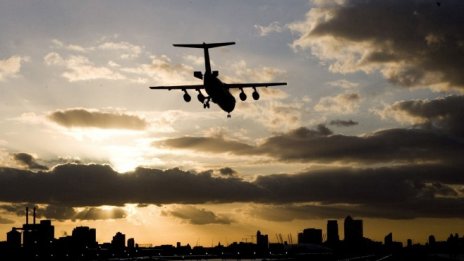 ЕК потвърди ликвидната помощ за KLM в размер на 3,4 млрд. евро