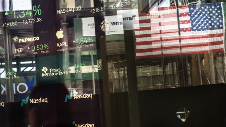 По-слабата инфлация подкрепи индексите на Wall Street*