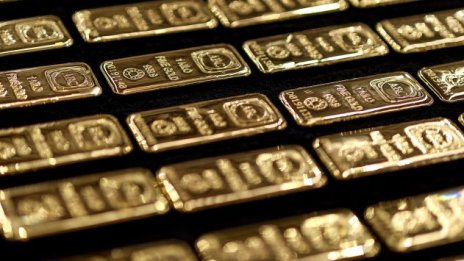 Златото достигна рекорден връх в първия ден от седмицата