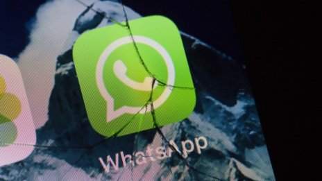 WhatsApp все пак реши да споделя данни за потребителите