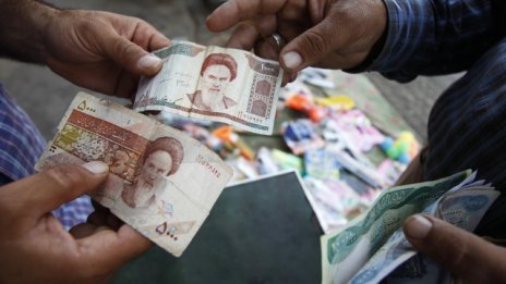 Иран води преговори с руски и китайски банки за създаването на финансов център