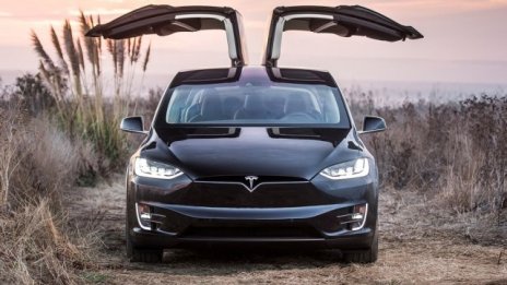 Най-евтината Tesla Model X в Европа струва 180 хил. лева