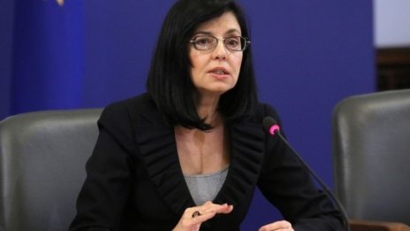 Меглена Кунева разпореди проверка на 62 европроекта по програмата за наука