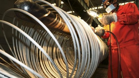 Промишленото производство в България през април отбелязва нулев растеж