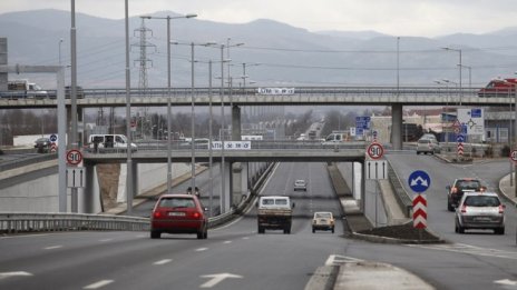 Въвеждането на тол системата ще преодолее недофинансирането в пътния сектор