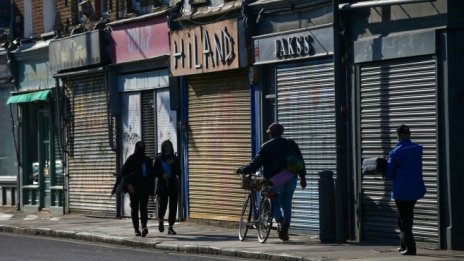 Нараства опозицията срещу ваксинационните паспорти във Великобритания