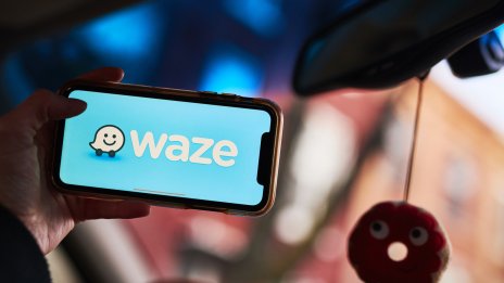 Waze вече предупреждава за участъци, на които стават повече пътни инциденти