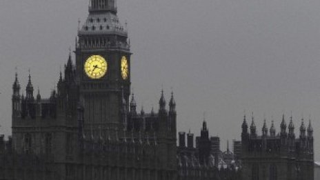 Строителите в Лондон се пренасочват към жилищните проекти