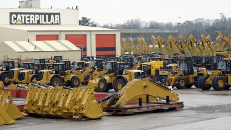 Тримесечната печалба на Caterpillar надмина очакванията на инвеститорите
