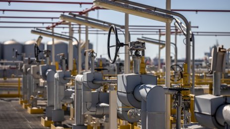 Газовите пазари се подготвят за пренасищане заради охладеното търсене от Китай