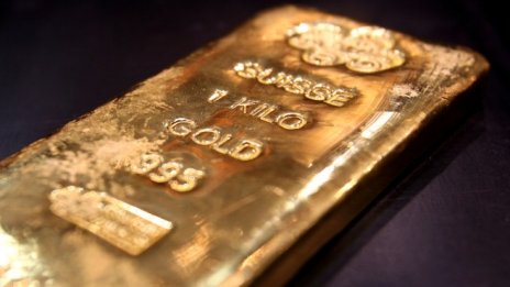 Цената на златото се стабилизира над 1500 долара