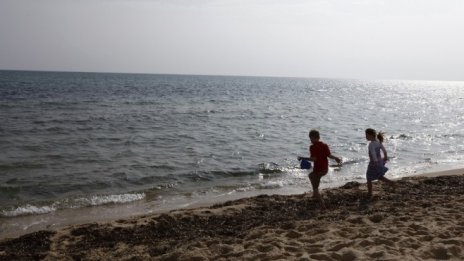 Туристите се завръщат с пълна сила по плажовете в Тунис 