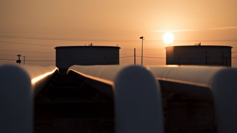 Цената на петрола остава стабилна в лицето на нови данни от индустрията*