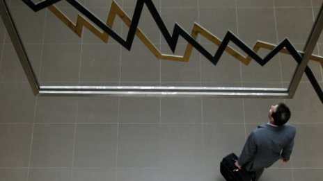 Доларът записа понижение, невиждано от ноември