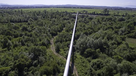 Има ли кой в ЕС да чуе оплакванията на Орбан и Фицо за спрения петрол на "Лукойл"?