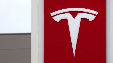 Акциите на Tesla записаха най-лошата си седмица от март 2020 г.