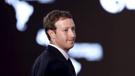 Зукърбърг защитава Internet.org от острите нападки на критиците