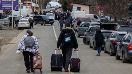 В страната са влезли около 94 хил. бежанци от Украйна, половината са останали