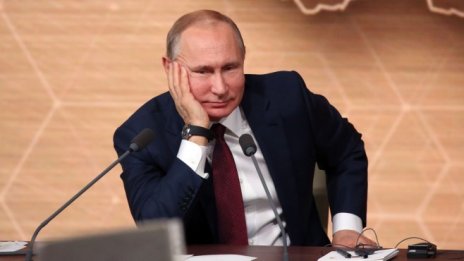 Защо е-колите и по-строгите цели за въглерода в ЕС биха „спънали“ Путин в Украйна?