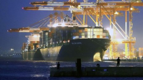 Прекъсванията заради COVID свиват световната търговия с 0,8% през третото тримесечие