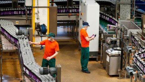 Британските фабрични поръчки отбелязаха силен ръст за втори пореден месец