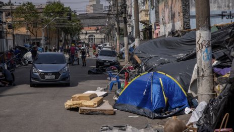Всяка нощ в Европа население, равно на това в Марсилия, е без дом