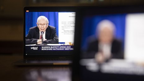 Отписване за 3,76 млрд. долара свива печалбата на Berkshire Hathaway към края на юни