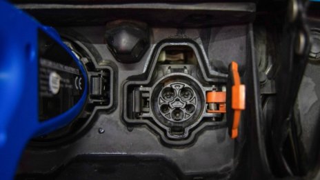 Нидерландия и Норвегия са вероятните шампиони при електромобилите в Европа