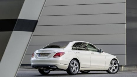 Mercedes ще прави по-голям C-Class, но само за Китай