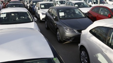 За няколко автомобила повече