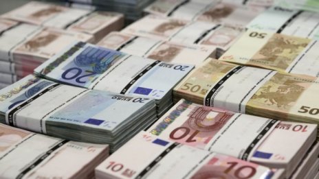 Гръцки банки започват да блокират сметки в чужбина на свои длъжници