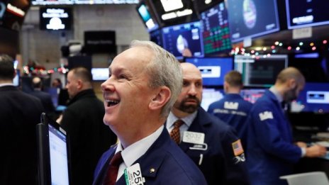 Началото на корпоративния сезон изкачи Wall Street до нови рекорди*