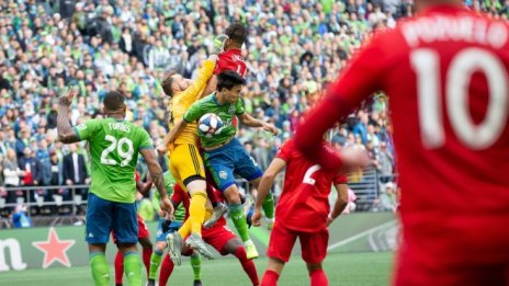 Apple ще излъчва футболни мачове от американската лига