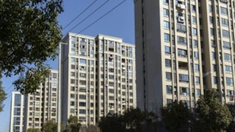 Продажбите на нови жилища в Китай постигат първи месечен ръст от декември