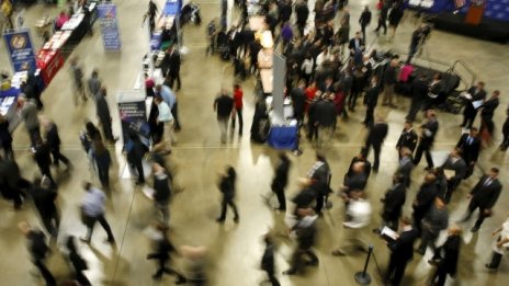 Частният сектор в САЩ добавя нови работни места с най-бавен темп от пет месеца