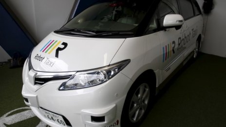 Автономни таксита тръгват в Япония