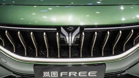 Италия търси гаранции за киберсигурността в преговорите с китайски автомобилен концерн