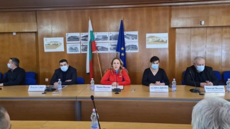 Туристическият бизнес в Смолян поиска от Марияна Николова помощ за новите кадри