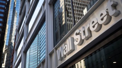 Опасенията за пандемията помрачават борсовото настроение