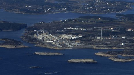 Русия увеличава до рекордно ниво преноса на петрол с танкери през Арктика