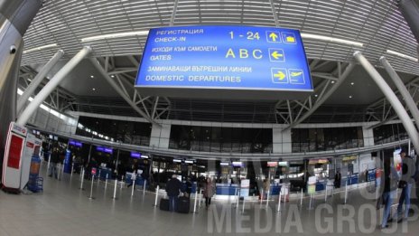 Авиокомпании подадоха жалби до ЕК срещу стачките на авиодиспечери във Франция