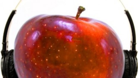 Apple ще предлага в облака си музика на EMI