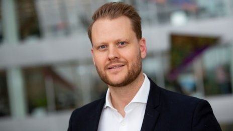 Джеймс Рансъм: Превръщането на мобилното банкиране в услуга „личен асистент“ е в ход