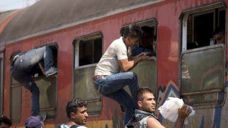 Македония капитулира пред бежанците