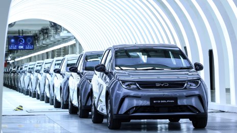 Китайската BYD e напът да се нареди сред седемте най-големи автомобилни компании в света