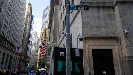Wall Street започва новата седмица без резки движения*
