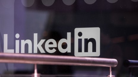 LinkedIn ще съкрати близо 1000 служители